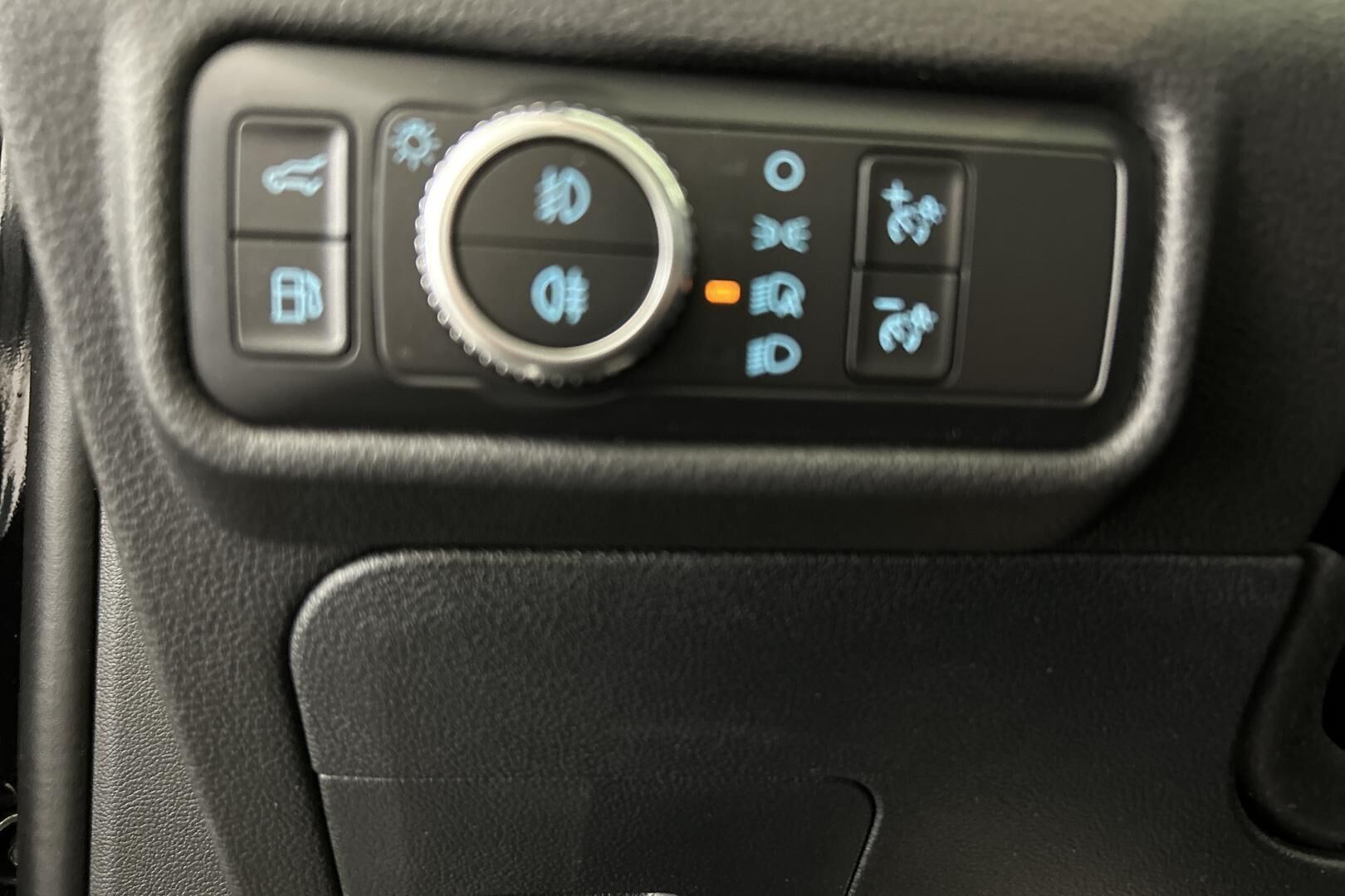 Ford Explorer iso kuva 23