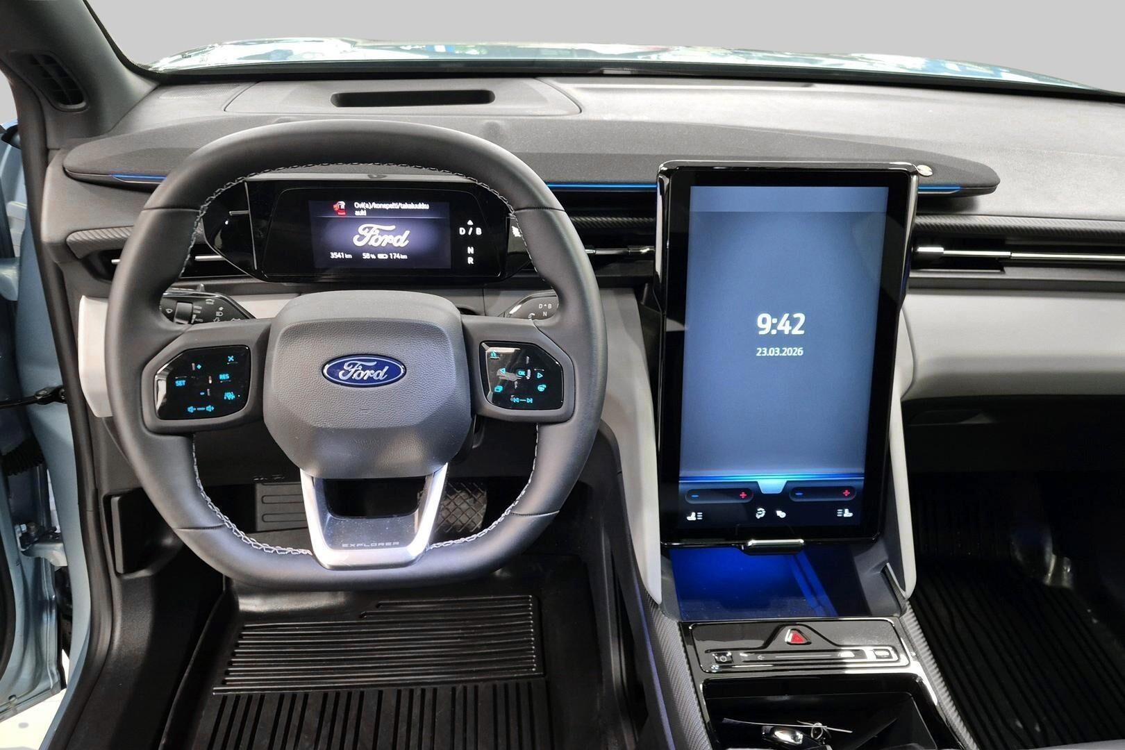 Ford Explorer iso kuva 10