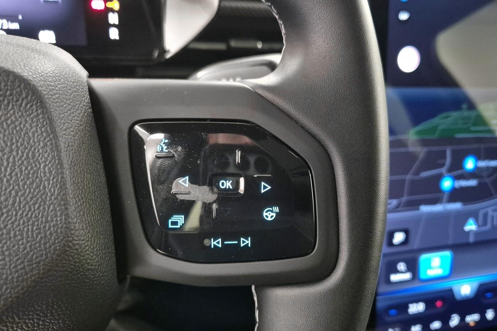 Ford Explorer iso kuva 17