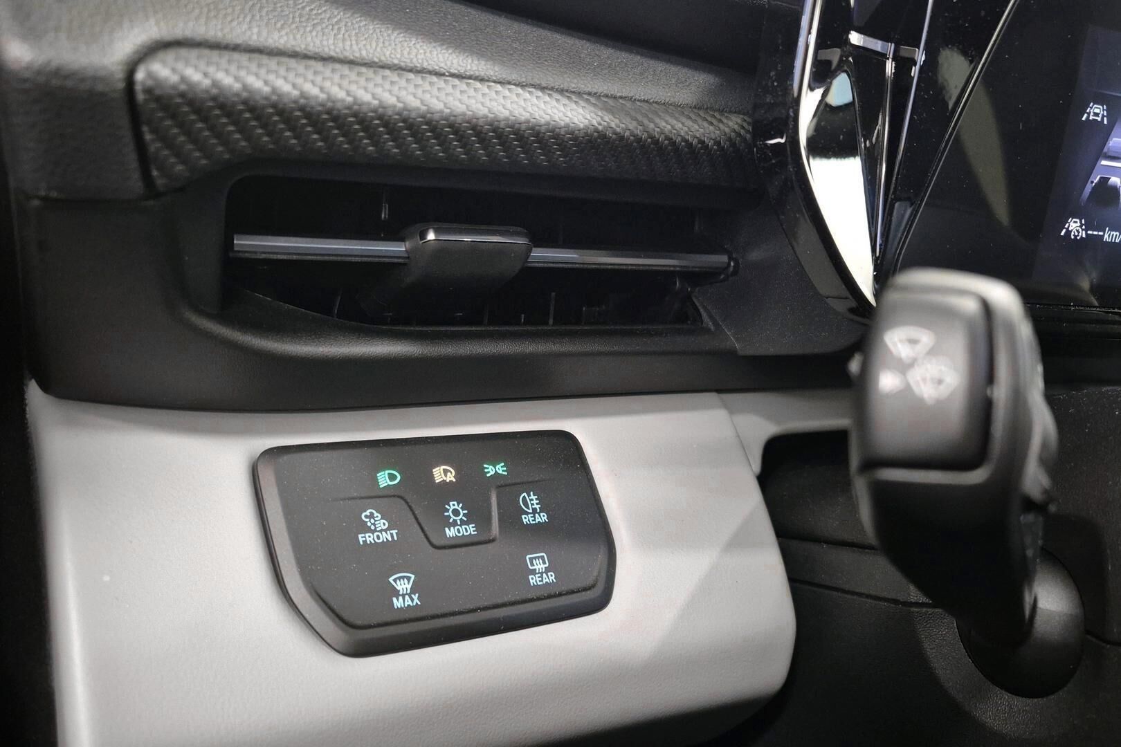 Ford Explorer iso kuva 20