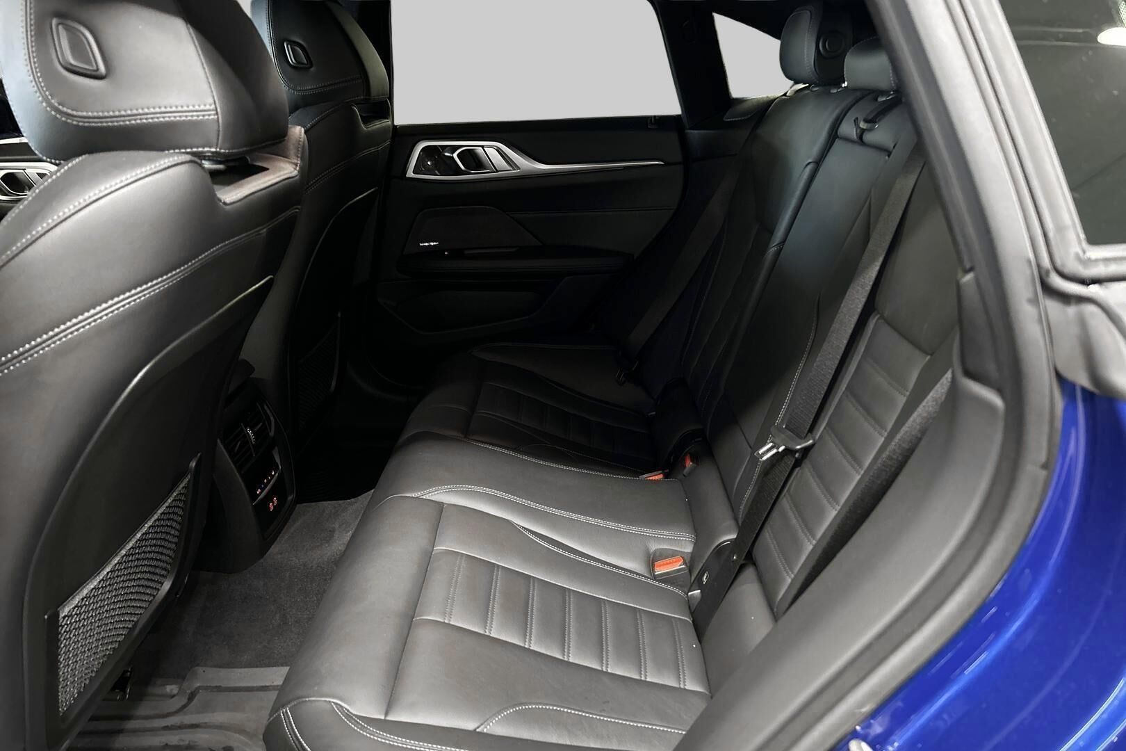 BMW I4 M50 iso kuva 10
