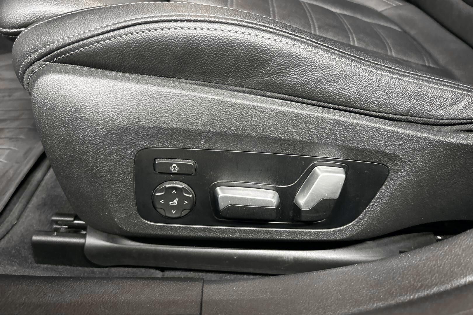 BMW I4 M50 iso kuva 16