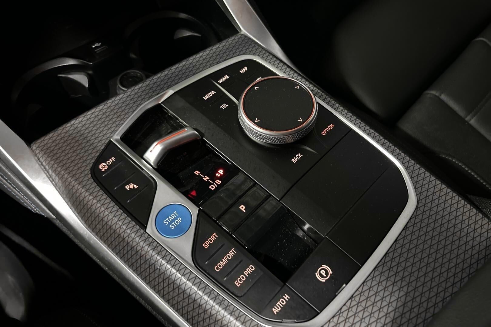 BMW I4 M50 iso kuva 34