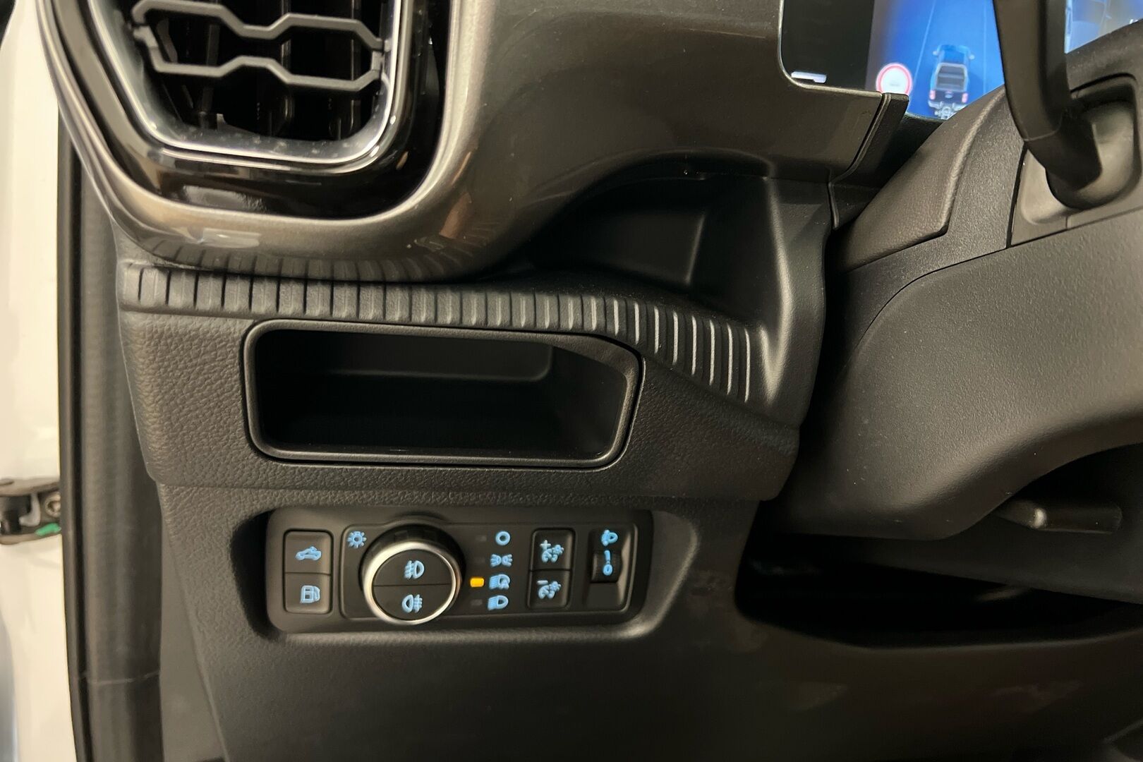 Ford Ranger iso kuva 19