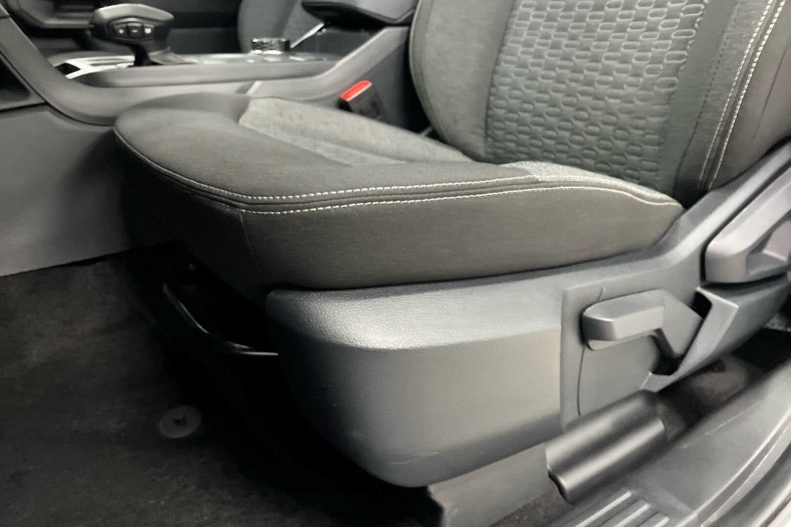 Ford Ranger iso kuva 20