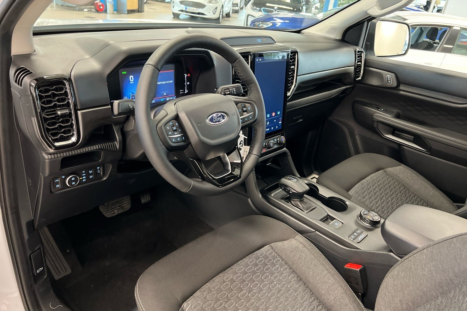 Ford Ranger iso kuva 6