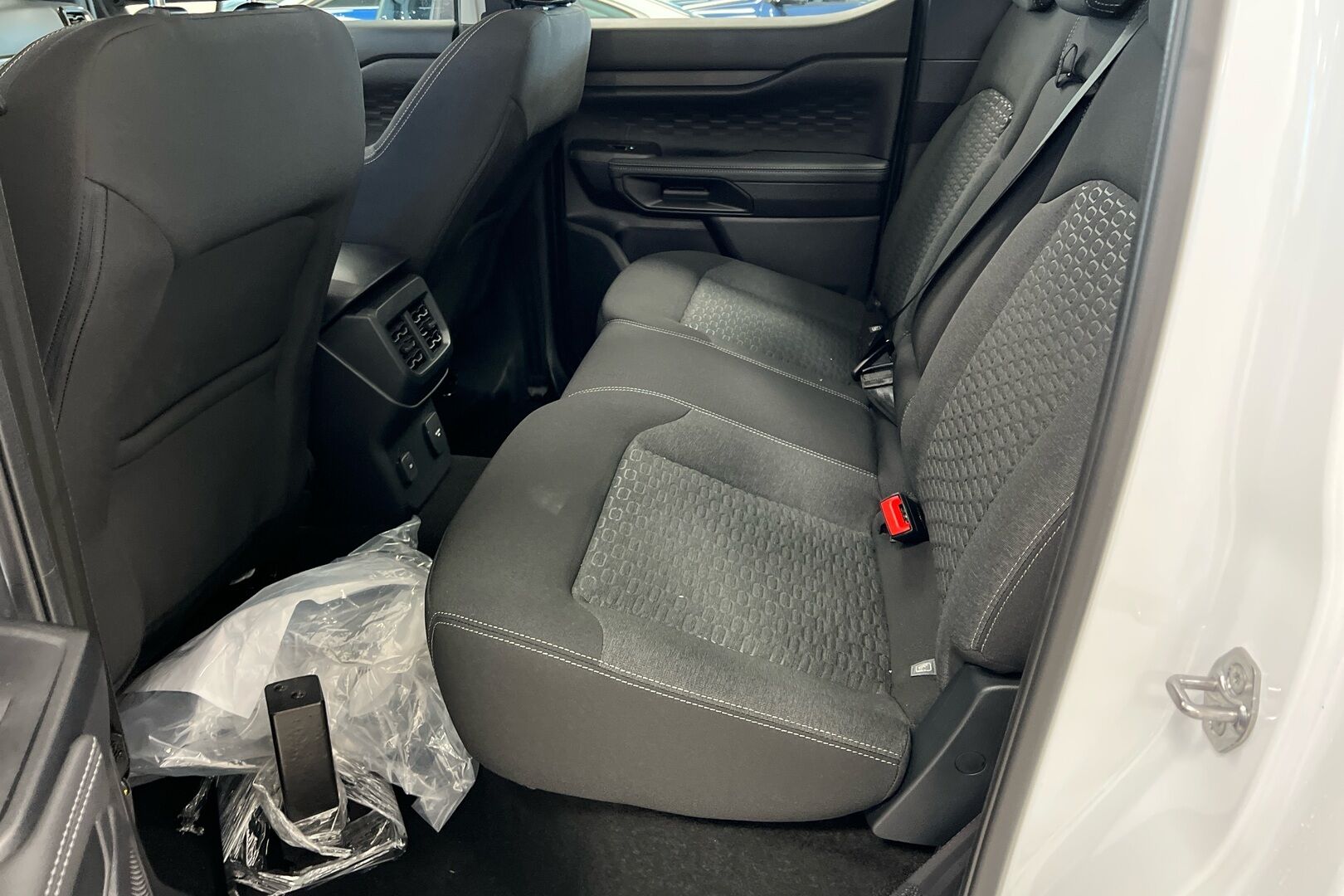 Ford Ranger iso kuva 8