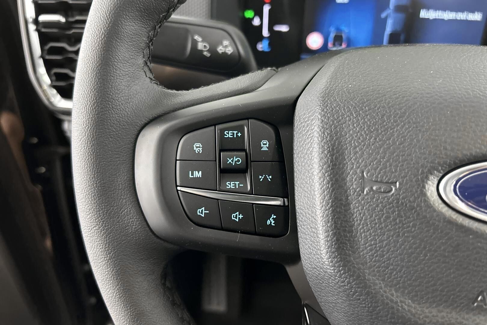 Ford Ranger iso kuva 22