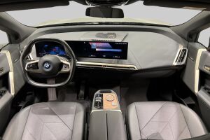 BMW iX esikatselu 11