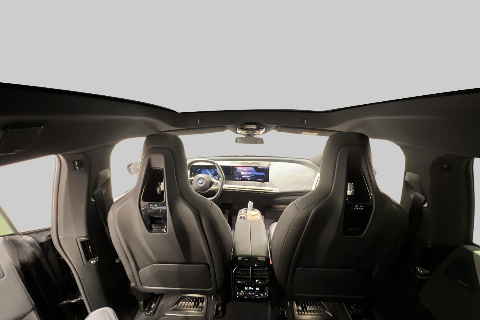 BMW iX iso kuva 39