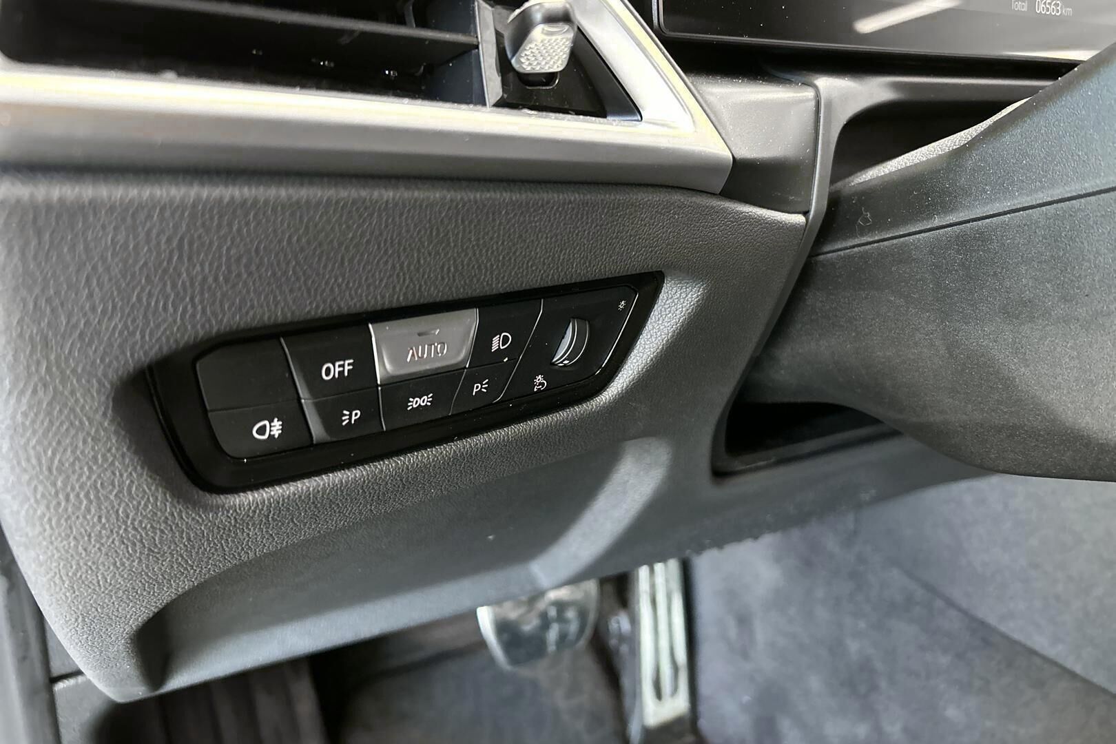 BMW 3-SARJA iso kuva 17