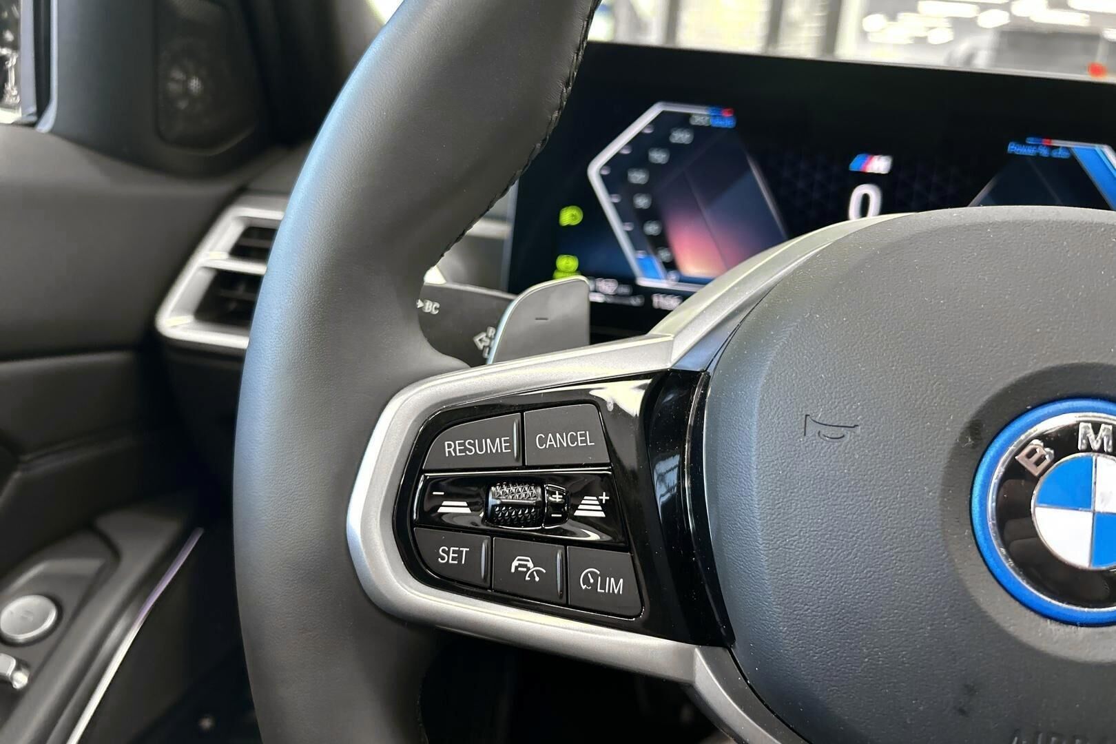 BMW 3-SARJA iso kuva 22