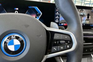 BMW 3-SARJA esikatselu 23