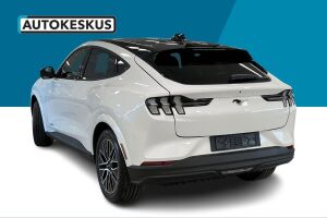 Ford Mustang Mach-E esikatselu 6