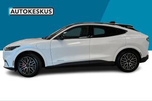 Ford Mustang Mach-E esikatselu 7