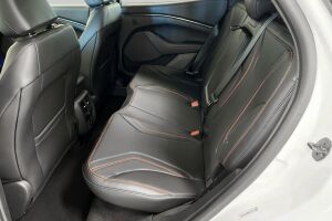 Ford Mustang Mach-E esikatselu 9