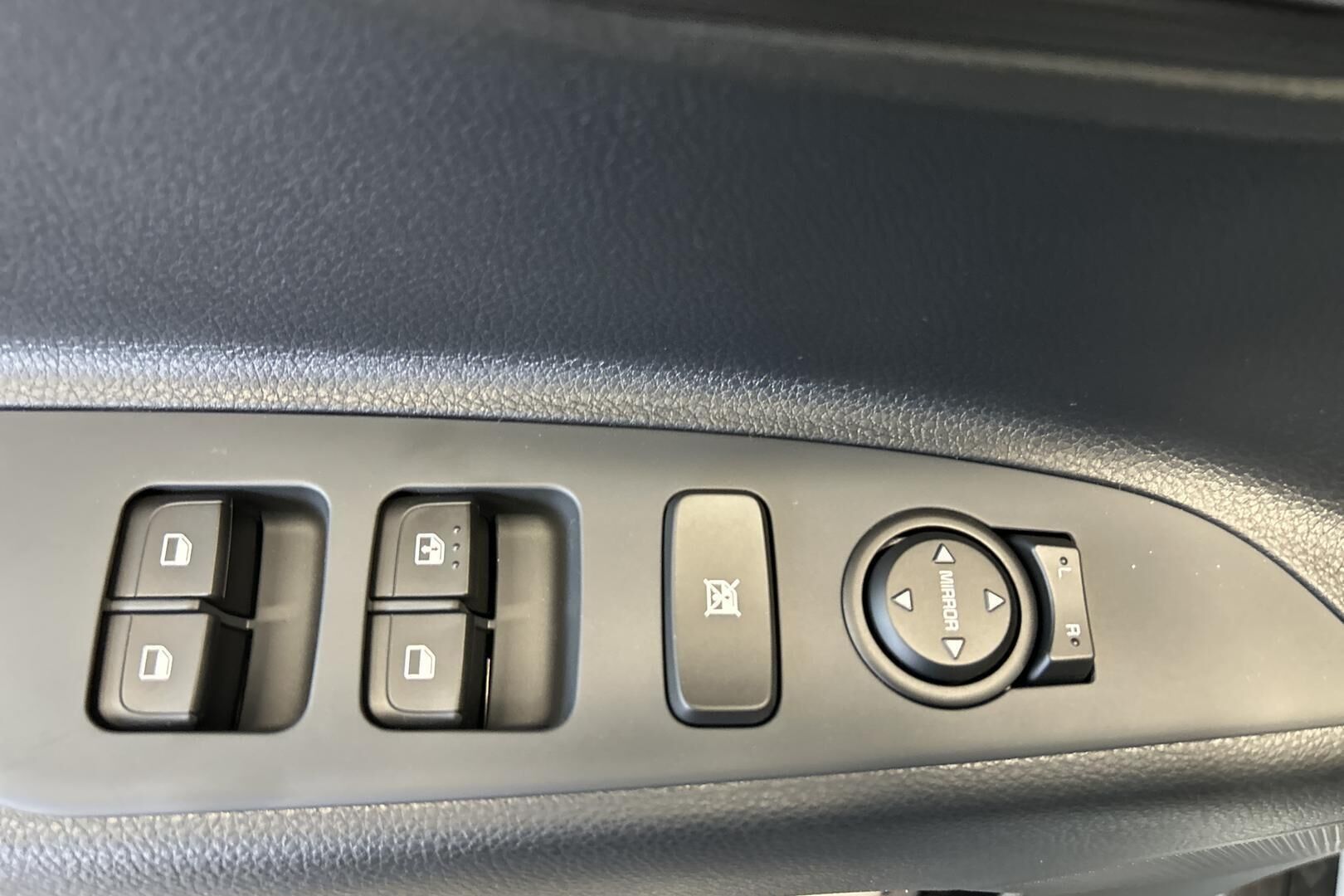 Kia Stonic iso kuva 13