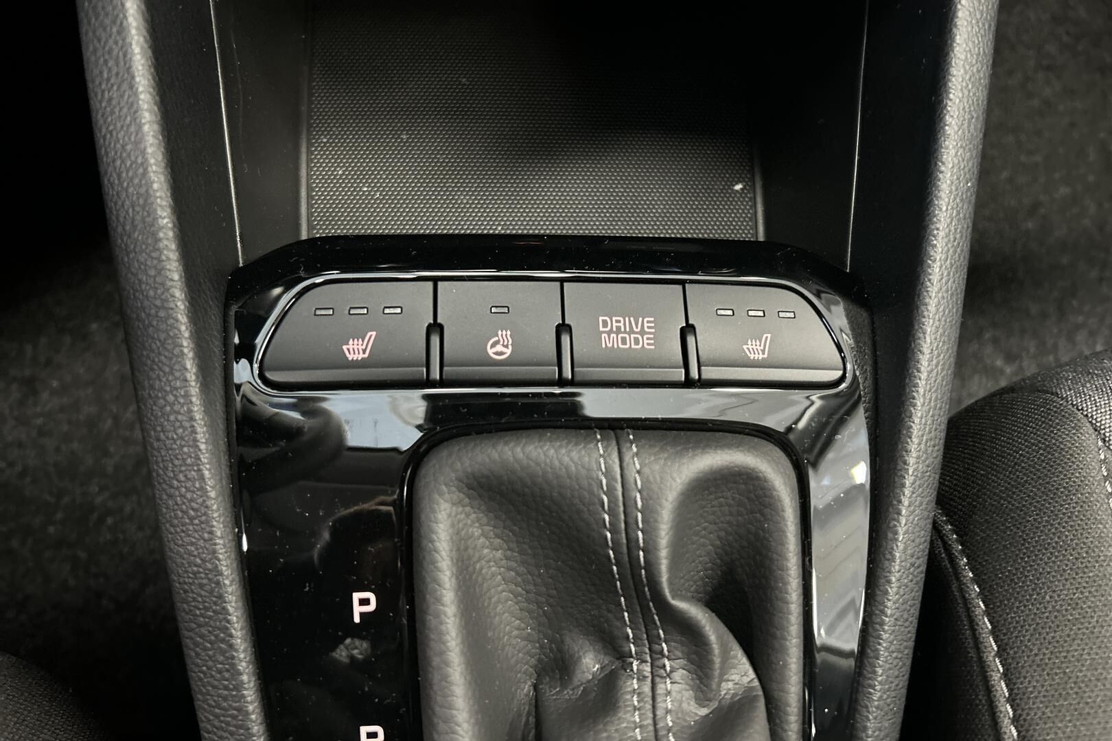 Kia Stonic iso kuva 17