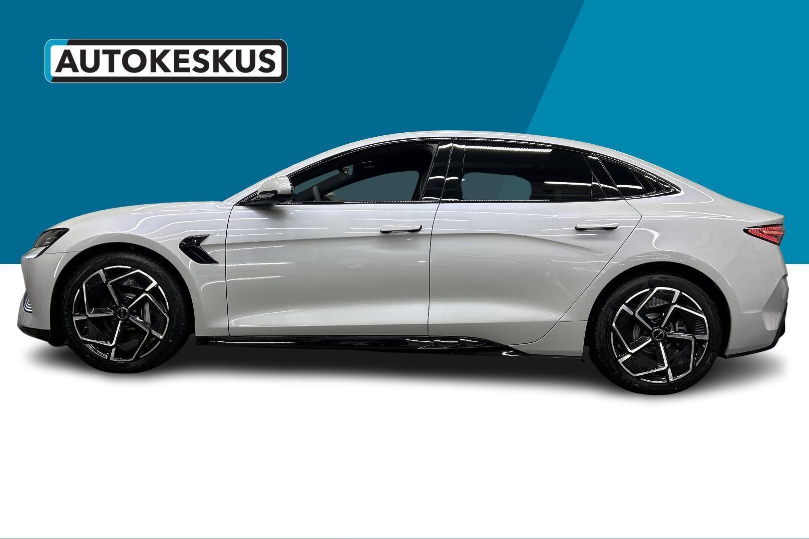 BYD Seal iso kuva 16