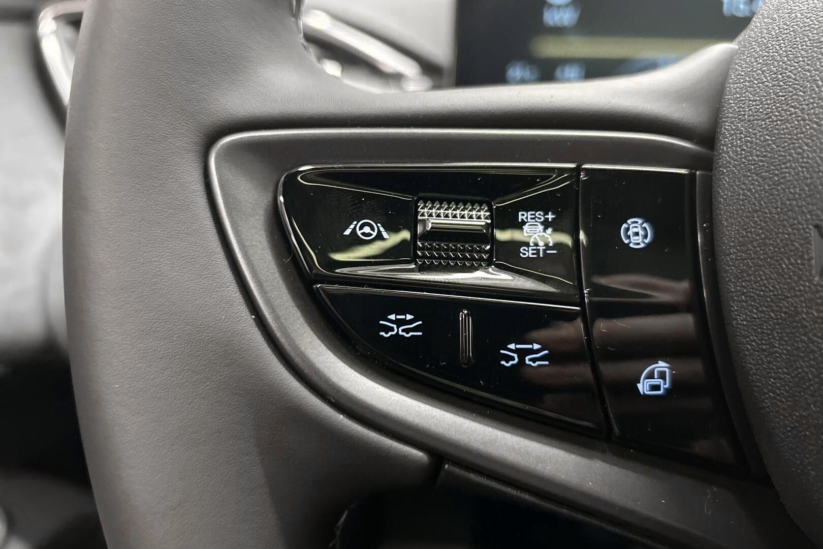 BYD Seal iso kuva 14