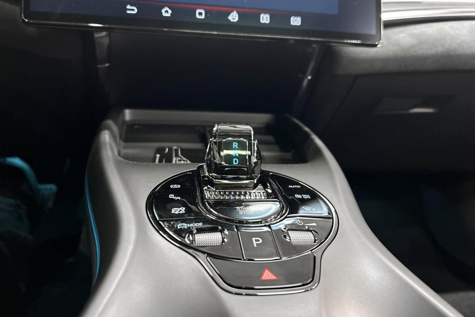 BYD Seal iso kuva 18