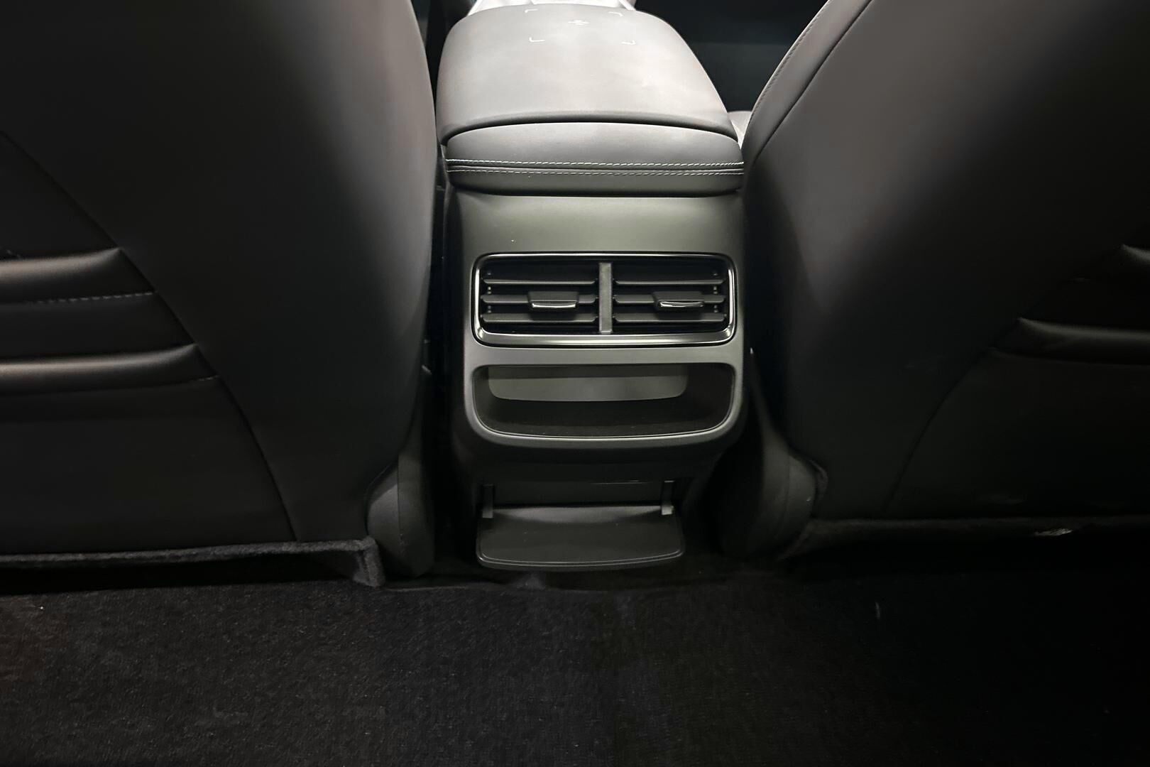 BYD Seal iso kuva 22