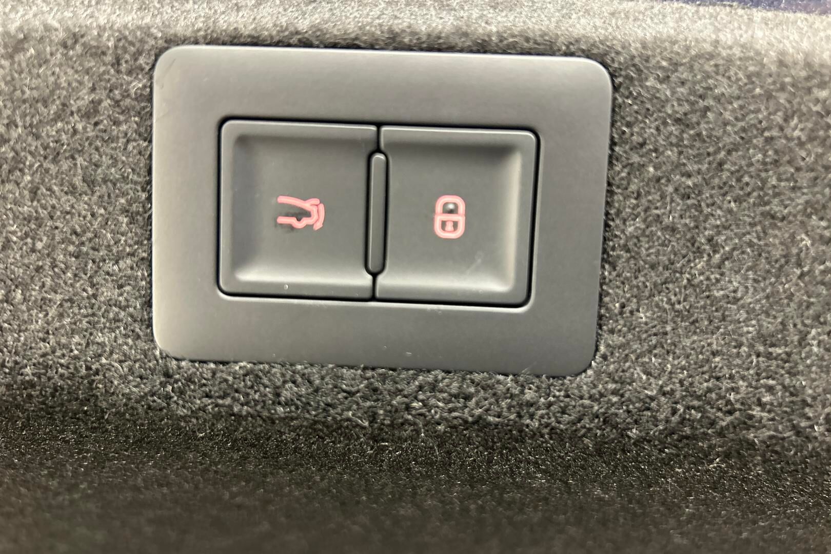 BYD Seal iso kuva 24