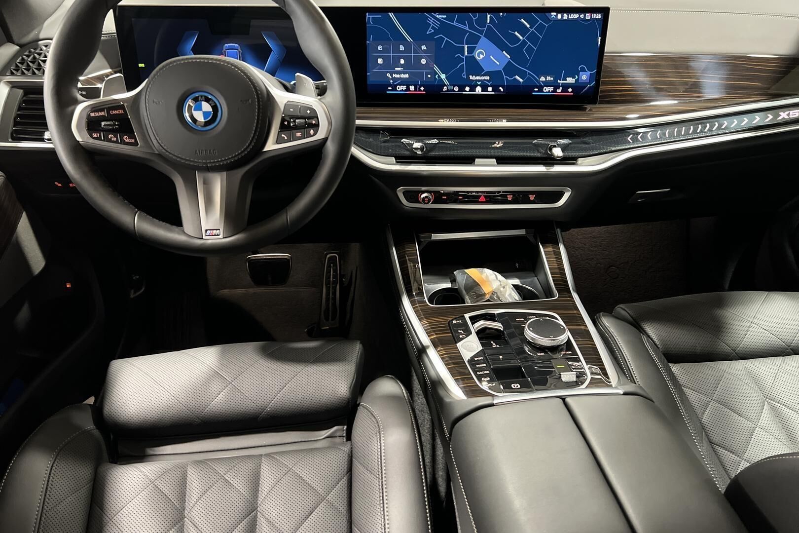 BMW X5 iso kuva 9