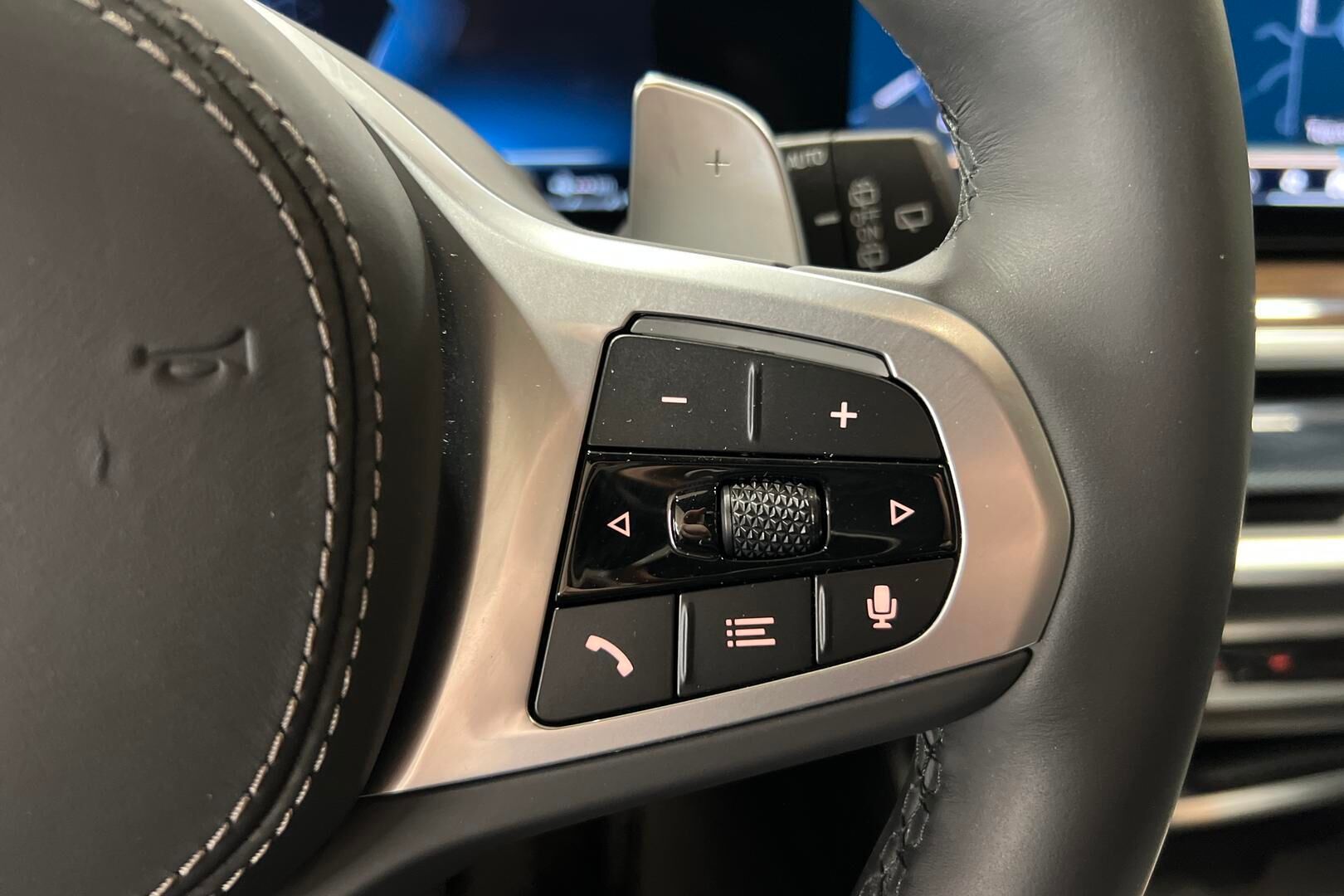 BMW X5 iso kuva 18