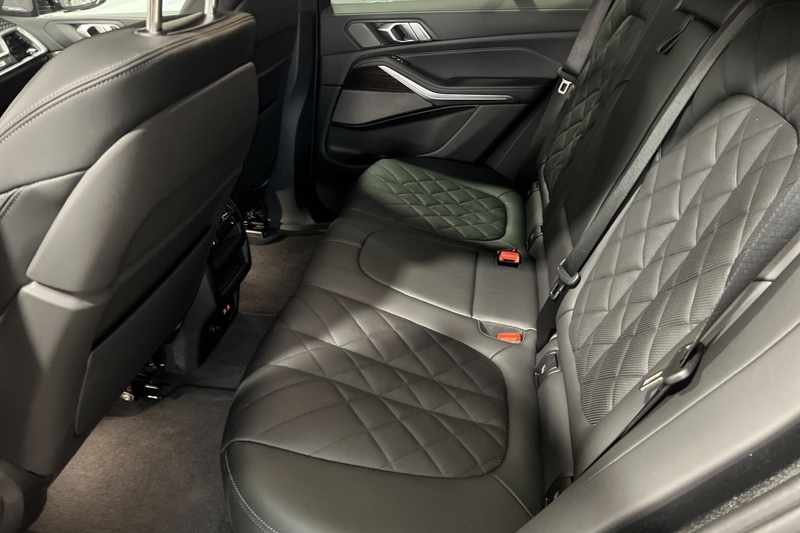 BMW X5 iso kuva 8