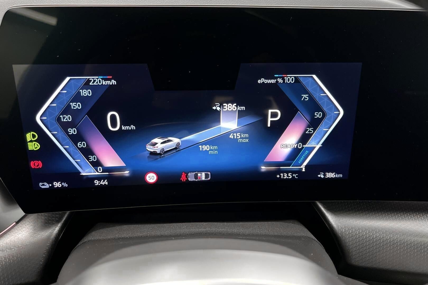 BMW iX2 iso kuva 11