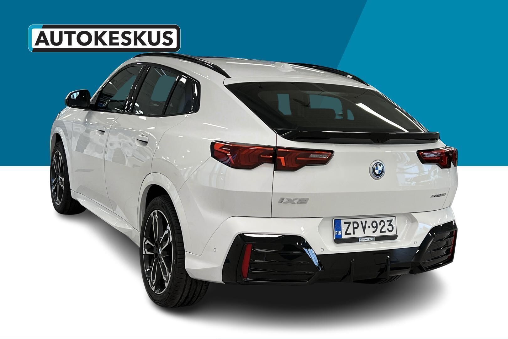 BMW iX2 iso kuva 6