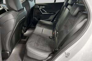 BMW iX2 esikatselu 9