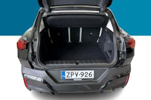 BMW iX2 esikatselu 11