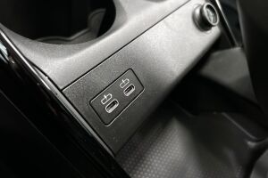 BMW iX2 esikatselu 24