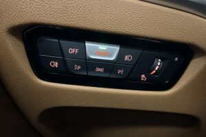 BMW i4 esikatselu 12