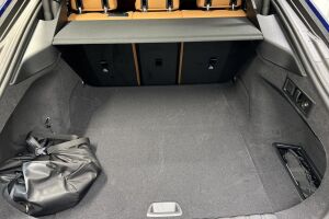 BMW i4 esikatselu 12