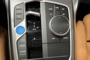 BMW i4 esikatselu 15