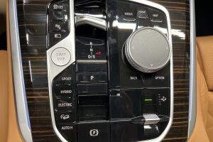 BMW X5 esikatselu 16