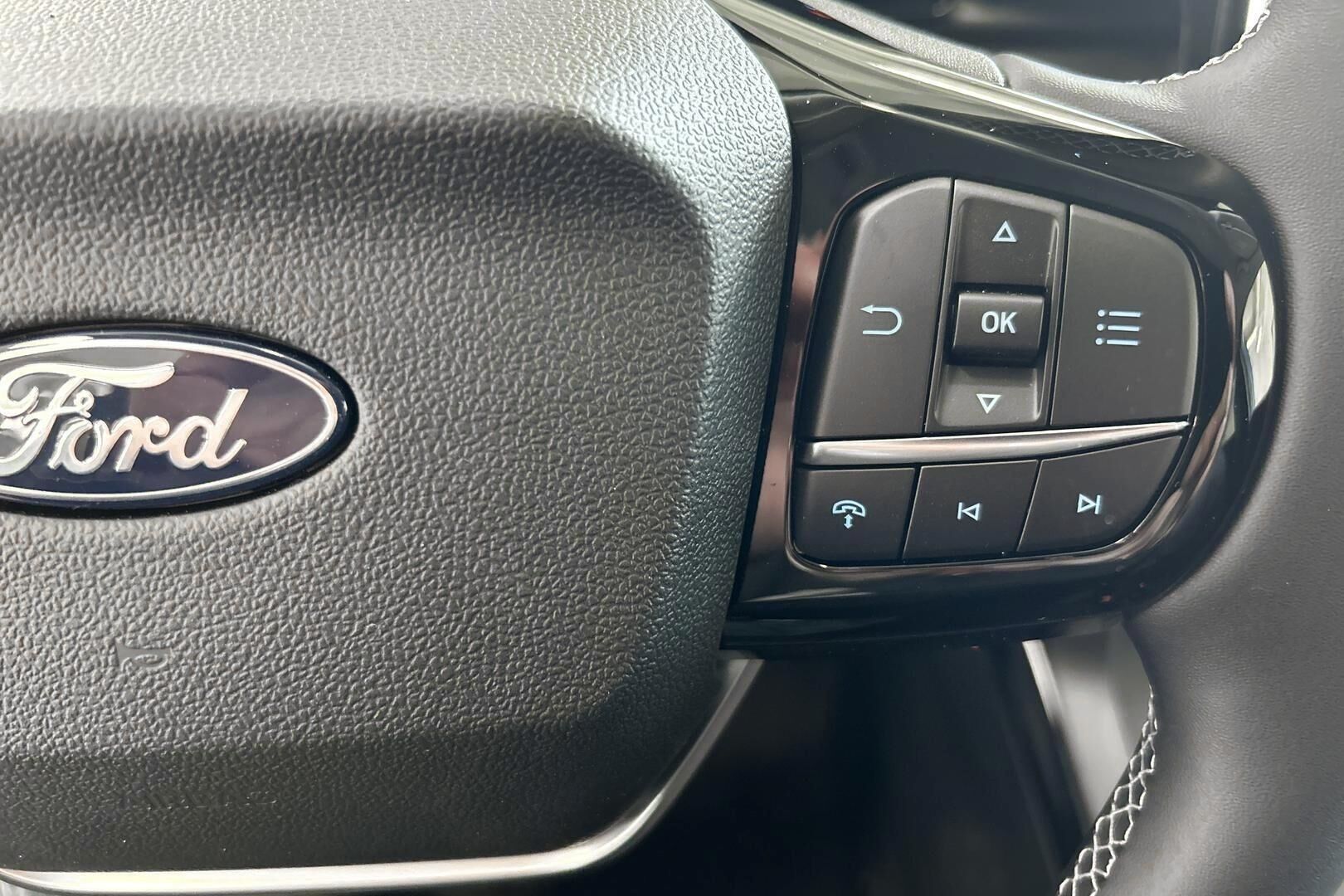 Ford Puma iso kuva 14