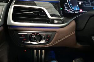 BMW 7-sarja esikatselu 18
