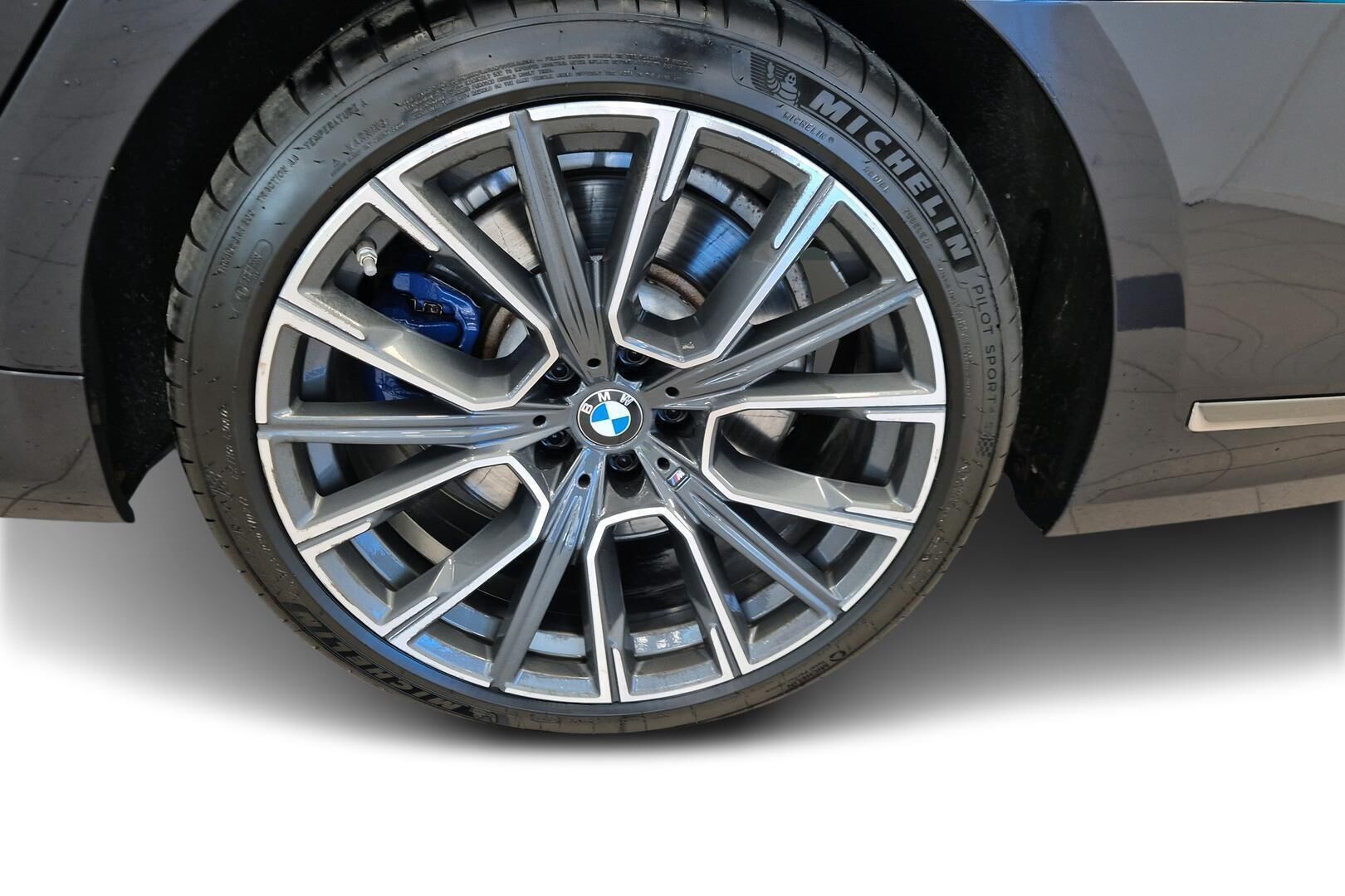 BMW 7-sarja iso kuva 9