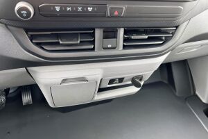Ford Transit Custom esikatselu 18