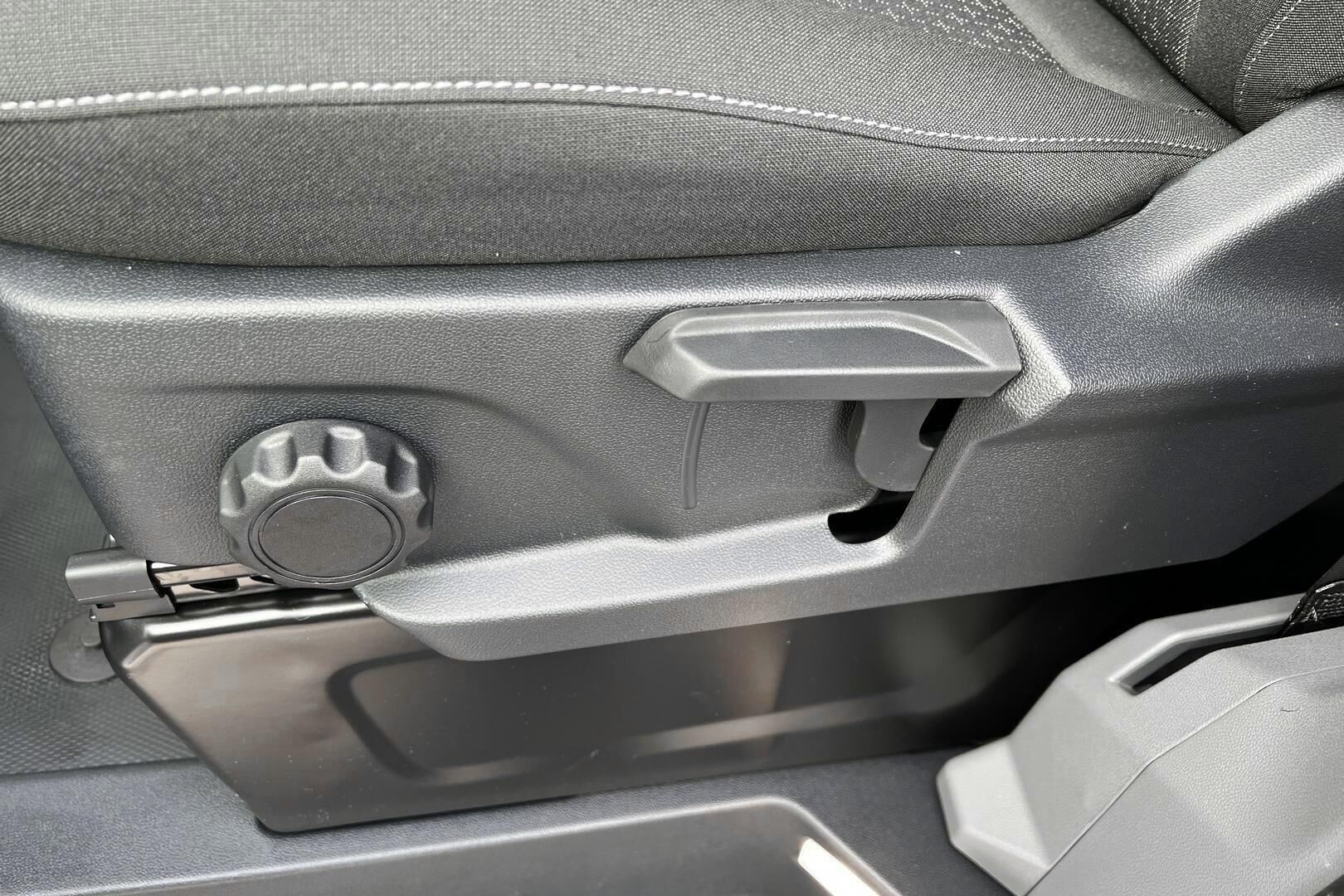 Ford Transit Custom iso kuva 19