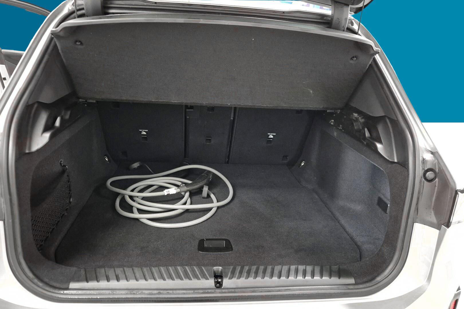 BMW iX3 iso kuva 8