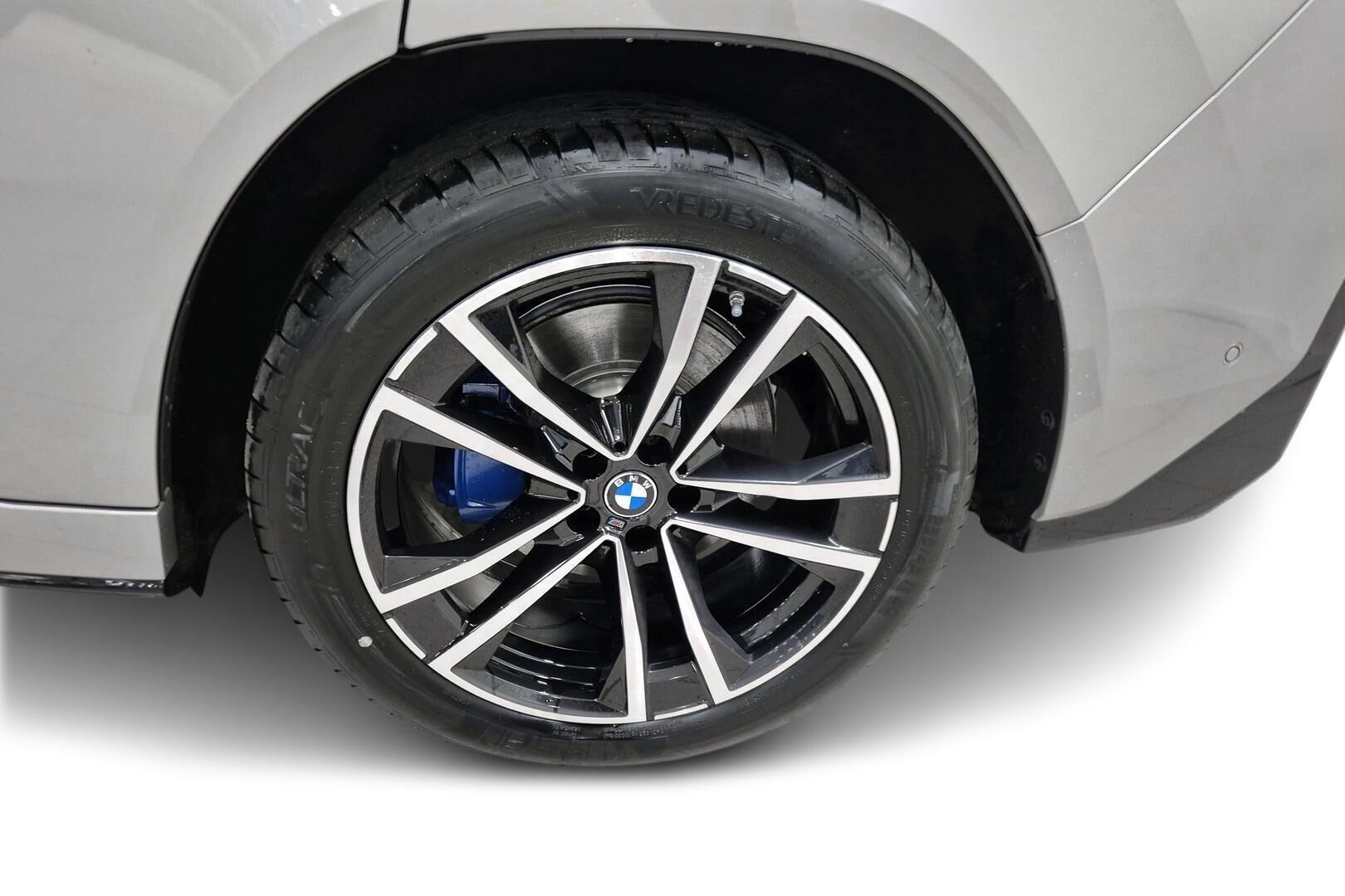BMW iX3 iso kuva 20