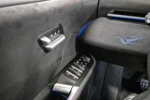 BMW iX3 esikatselu 14