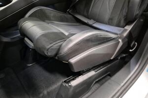BMW iX3 esikatselu 15