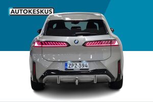 BMW iX3 esikatselu 3
