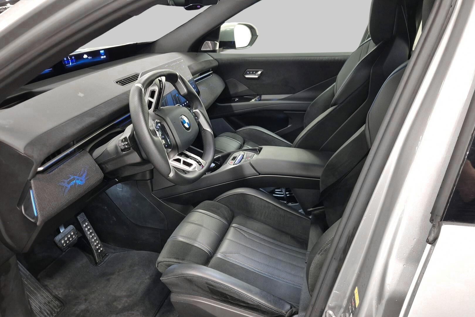 BMW iX3 iso kuva 6